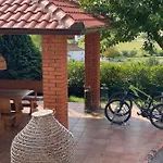 Ana With Private Pool Apartamento Otok (Split-Dalmatia)