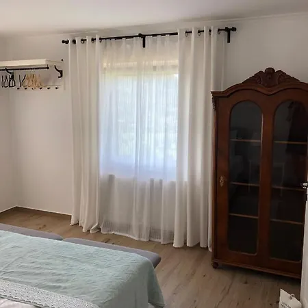 Ana With Private Pool * Otok (Split-Dalmatia)