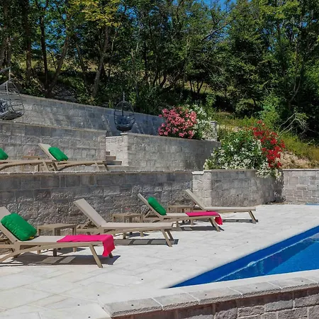 Ana With Private Pool Appartement