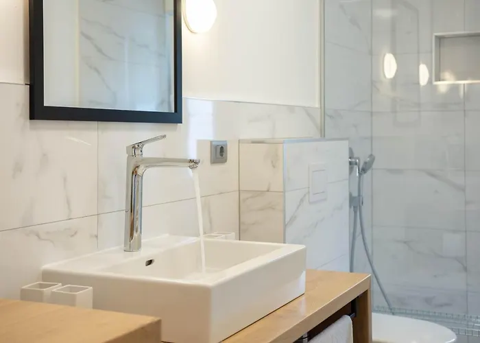 Apartament Ana With Private Pool Otok (Split-Dalmatia)