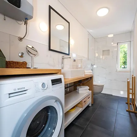 Ana With Private Pool Apartament Otok (Split-Dalmatia)